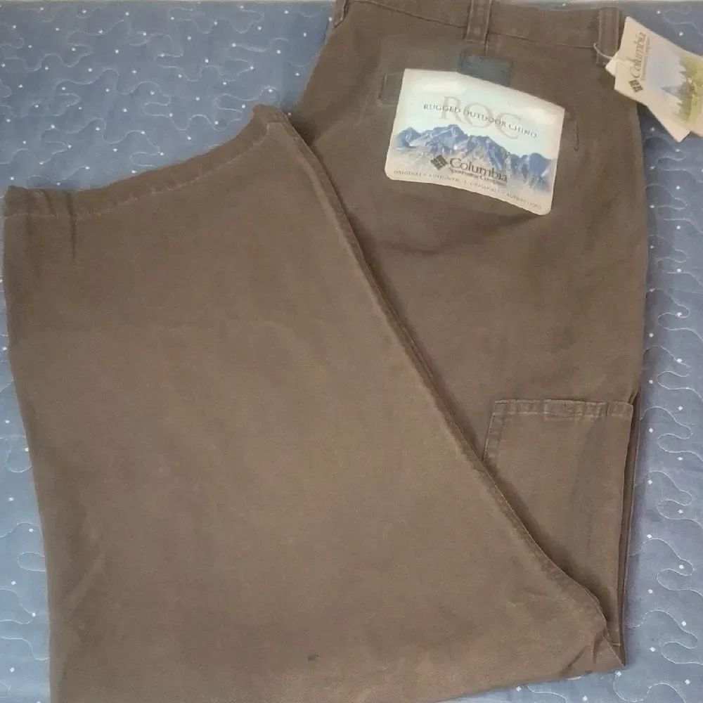 Columbia Expresso Cargo pants size 42 x 30 NWT